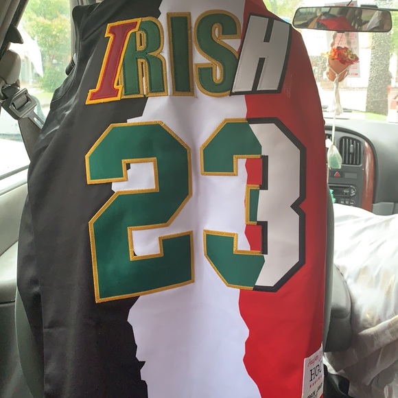 Lebron James jersey - Picture 3 of 3